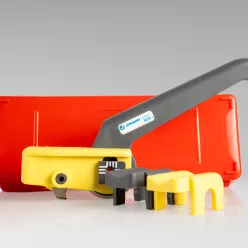 Longitudinal Ratcheting Cable Sheath Slitter
